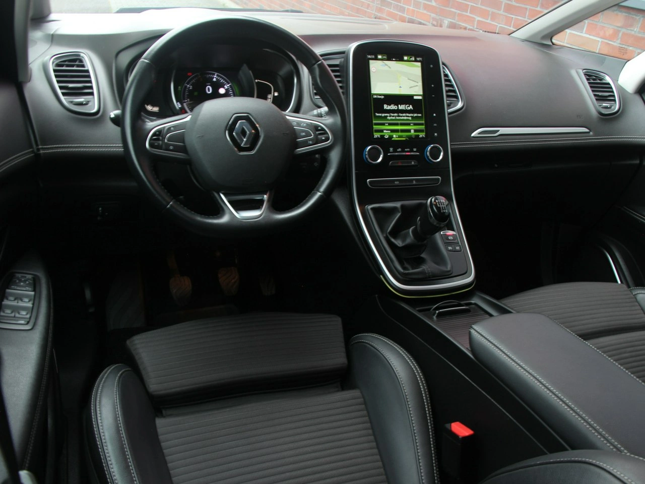 Renault Grand Scenic - Zdjęcie 15