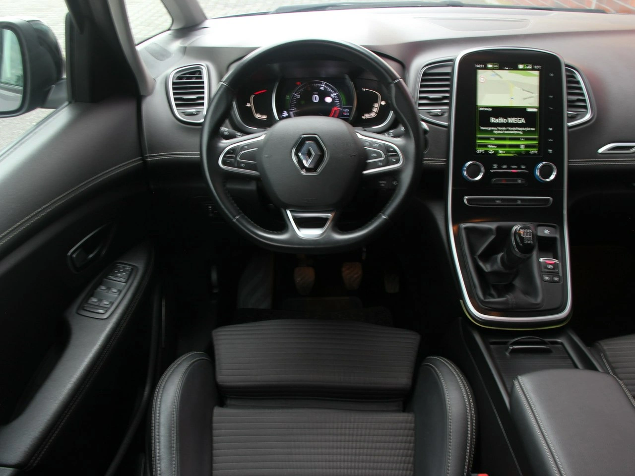 Renault Grand Scenic - Zdjęcie 16