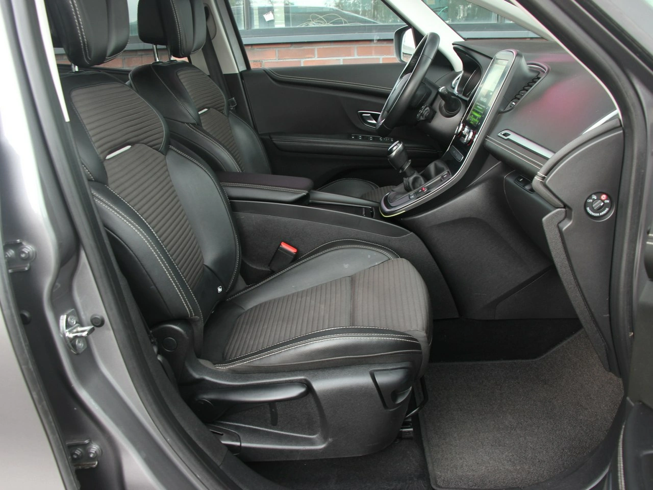 Renault Grand Scenic - Zdjęcie 39