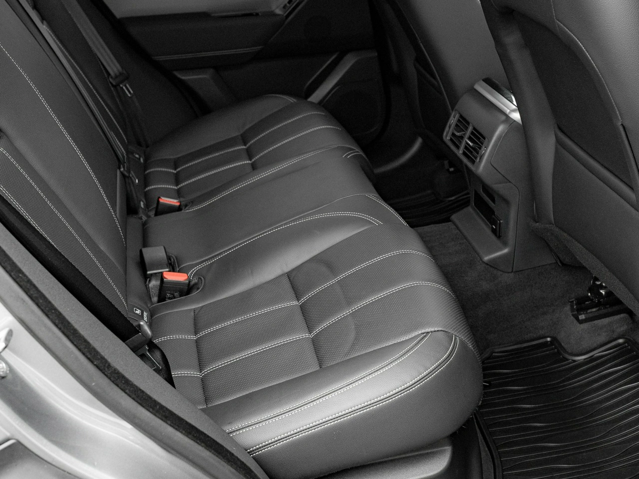 Land Rover Range Rover Velar - Zdjęcie 30