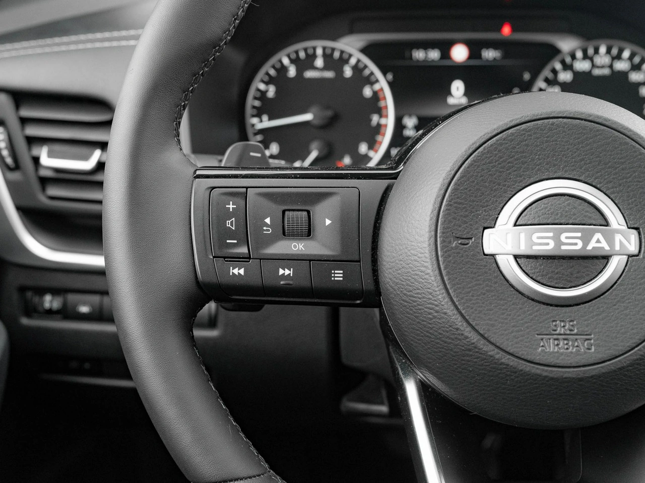 Nissan Qashqai - Zdjęcie 13