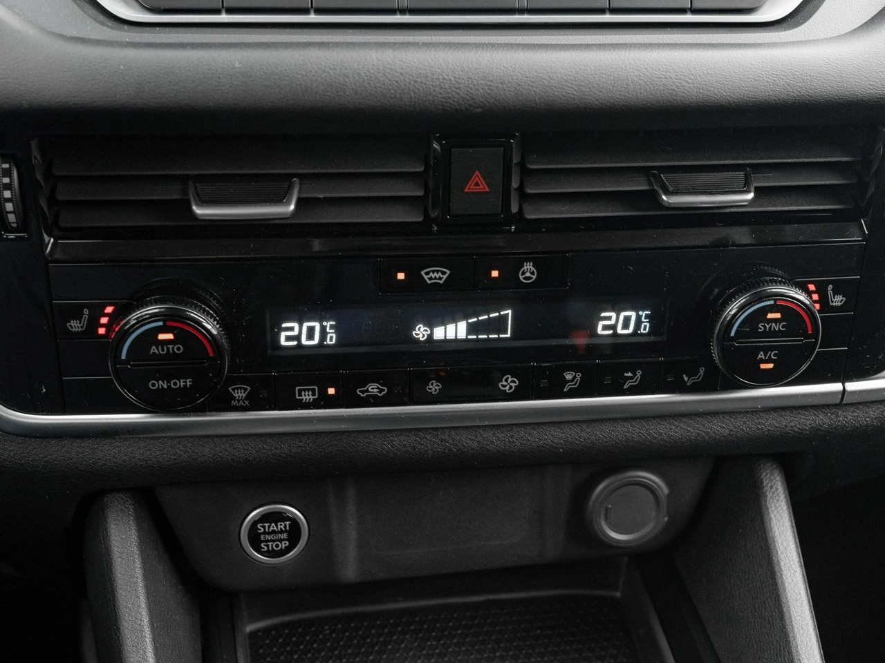 Nissan Qashqai - Zdjęcie 16
