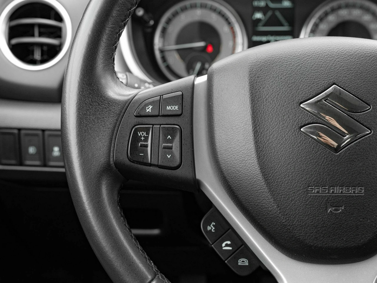 Suzuki Vitara - Zdjęcie 13