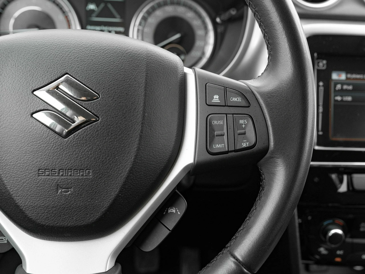 Suzuki Vitara - Zdjęcie 14