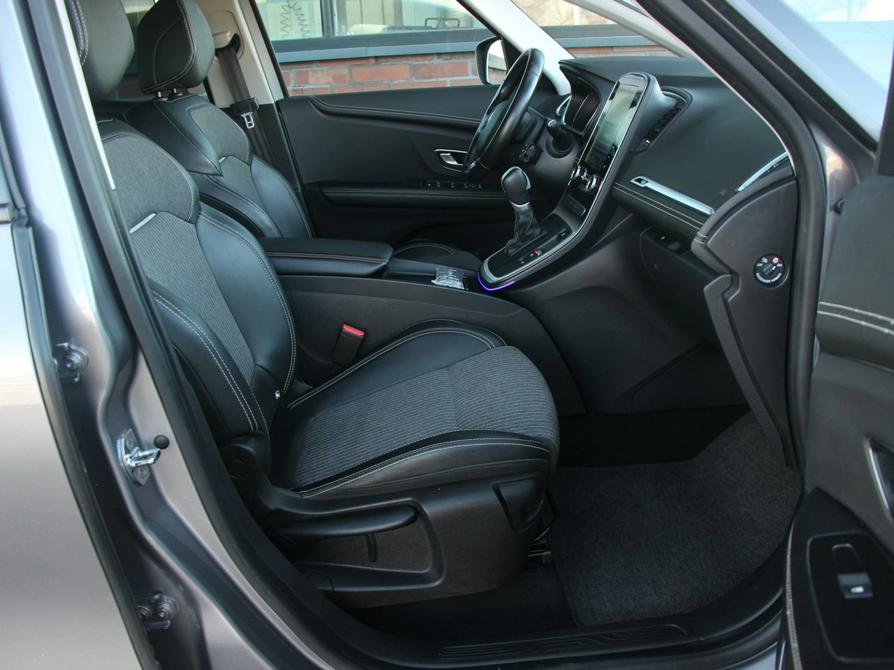 Renault Grand Scenic - Zdjęcie 37