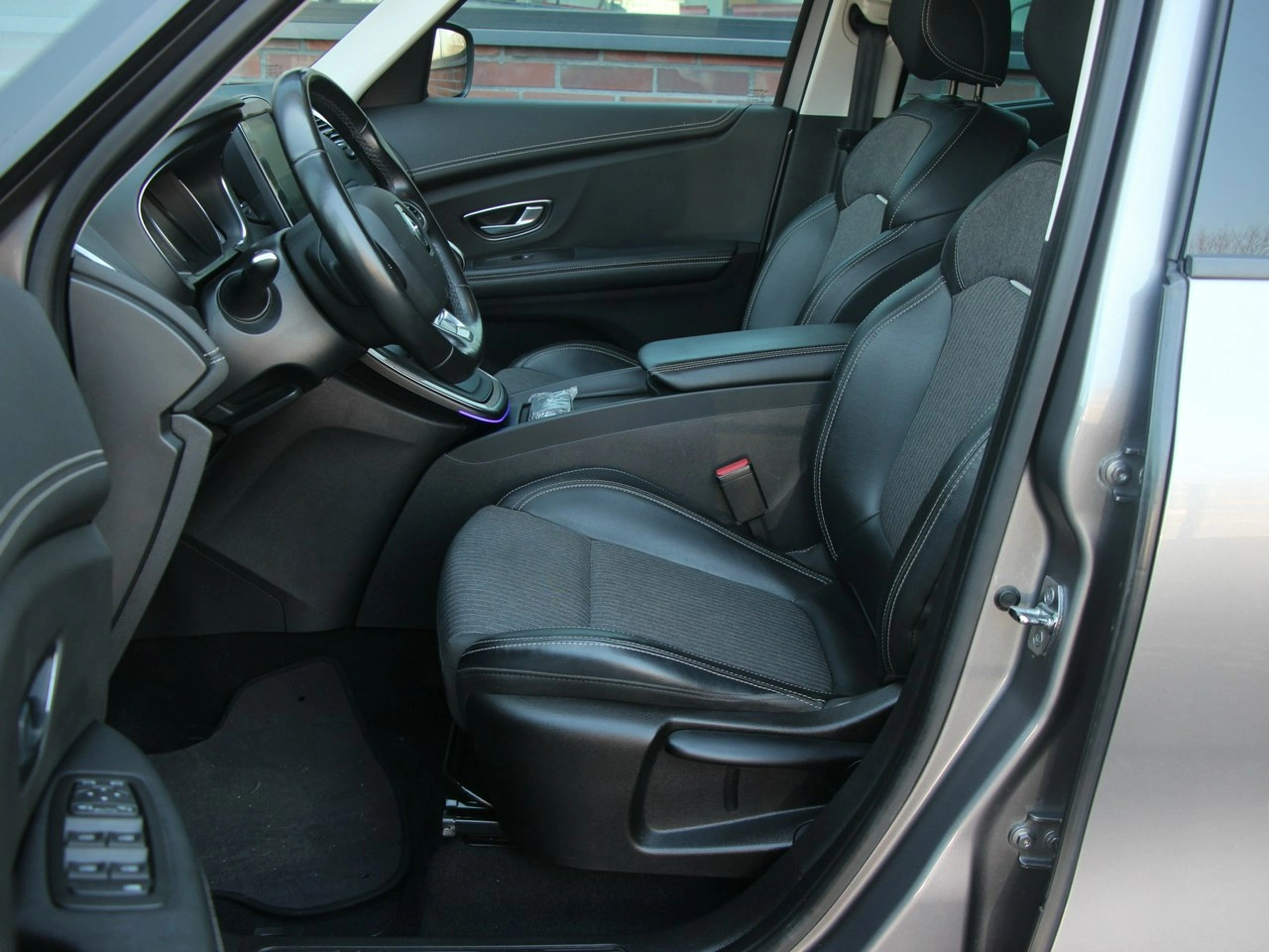 Renault Grand Scenic - Zdjęcie 8