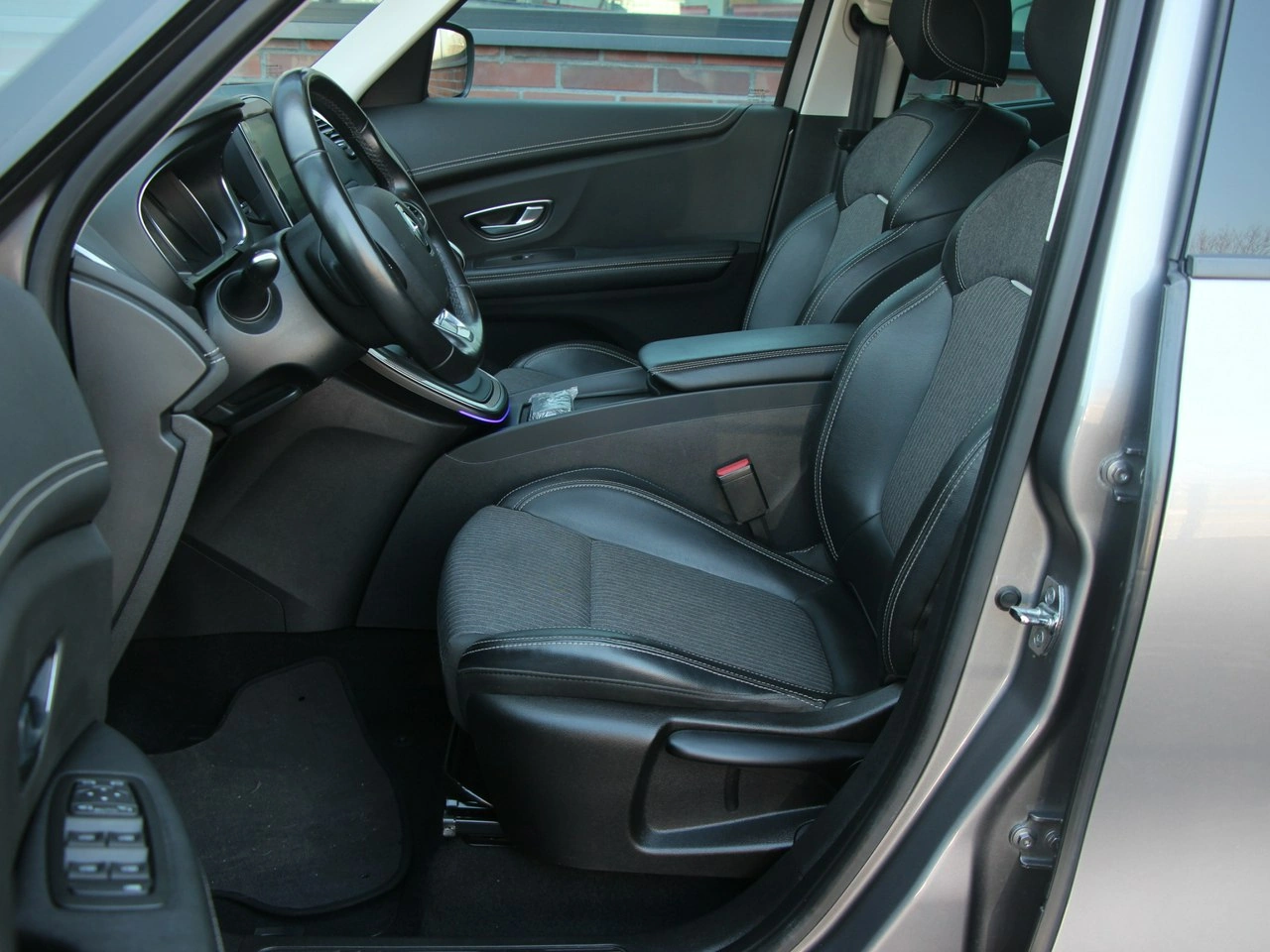 Renault Grand Scenic - Zdjęcie 8