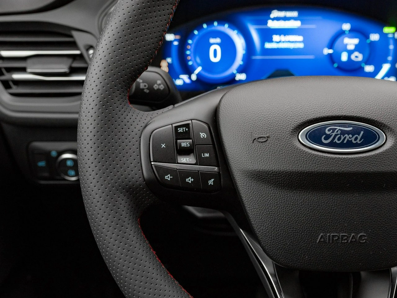 Ford Kuga - Zdjęcie 13