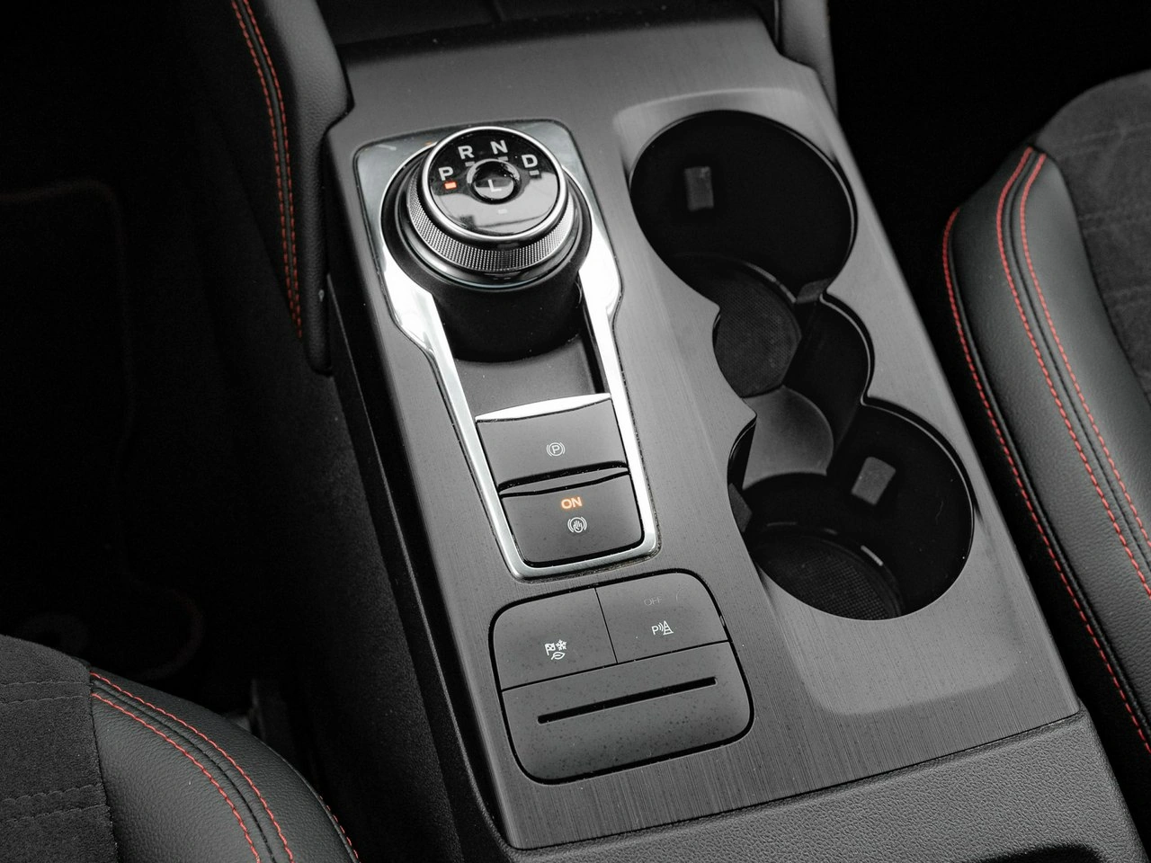 Ford Kuga - Zdjęcie 15