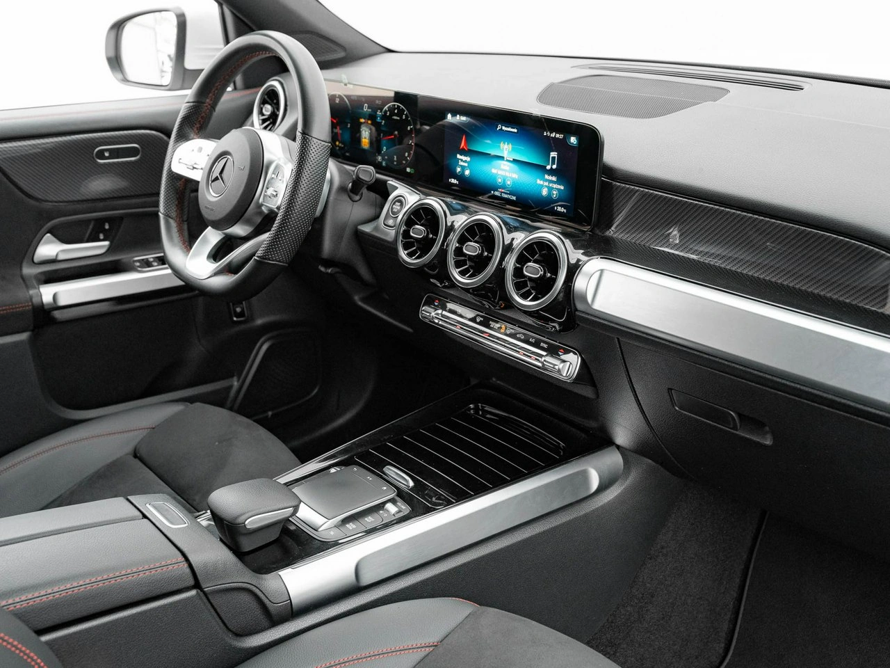 Mercedes GLB - Zdjęcie 30