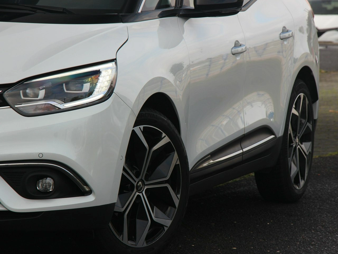 Renault Grand Scenic - Zdjęcie 4