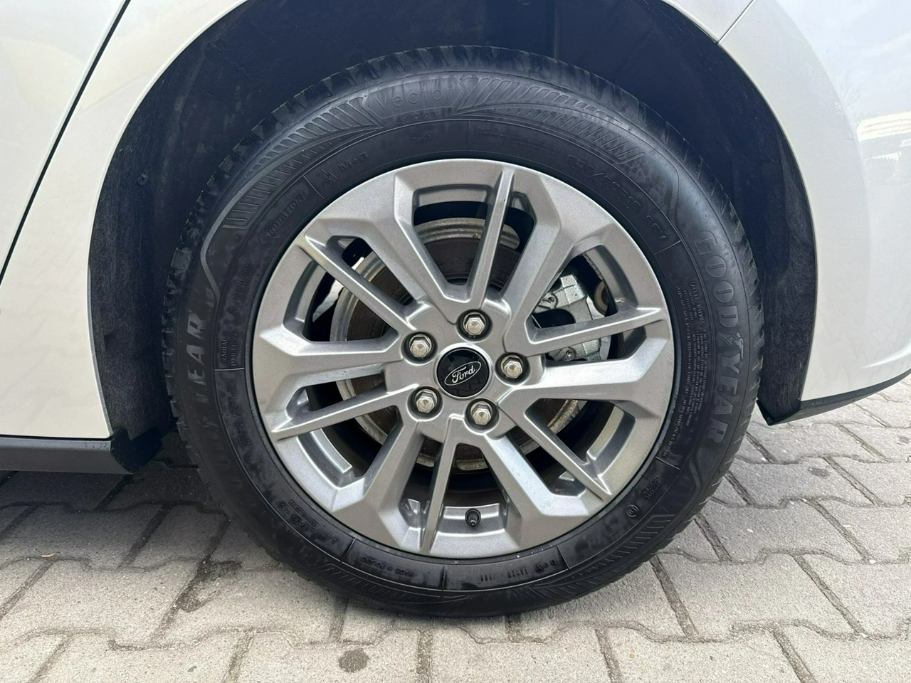 Ford Focus - Zdjęcie 8