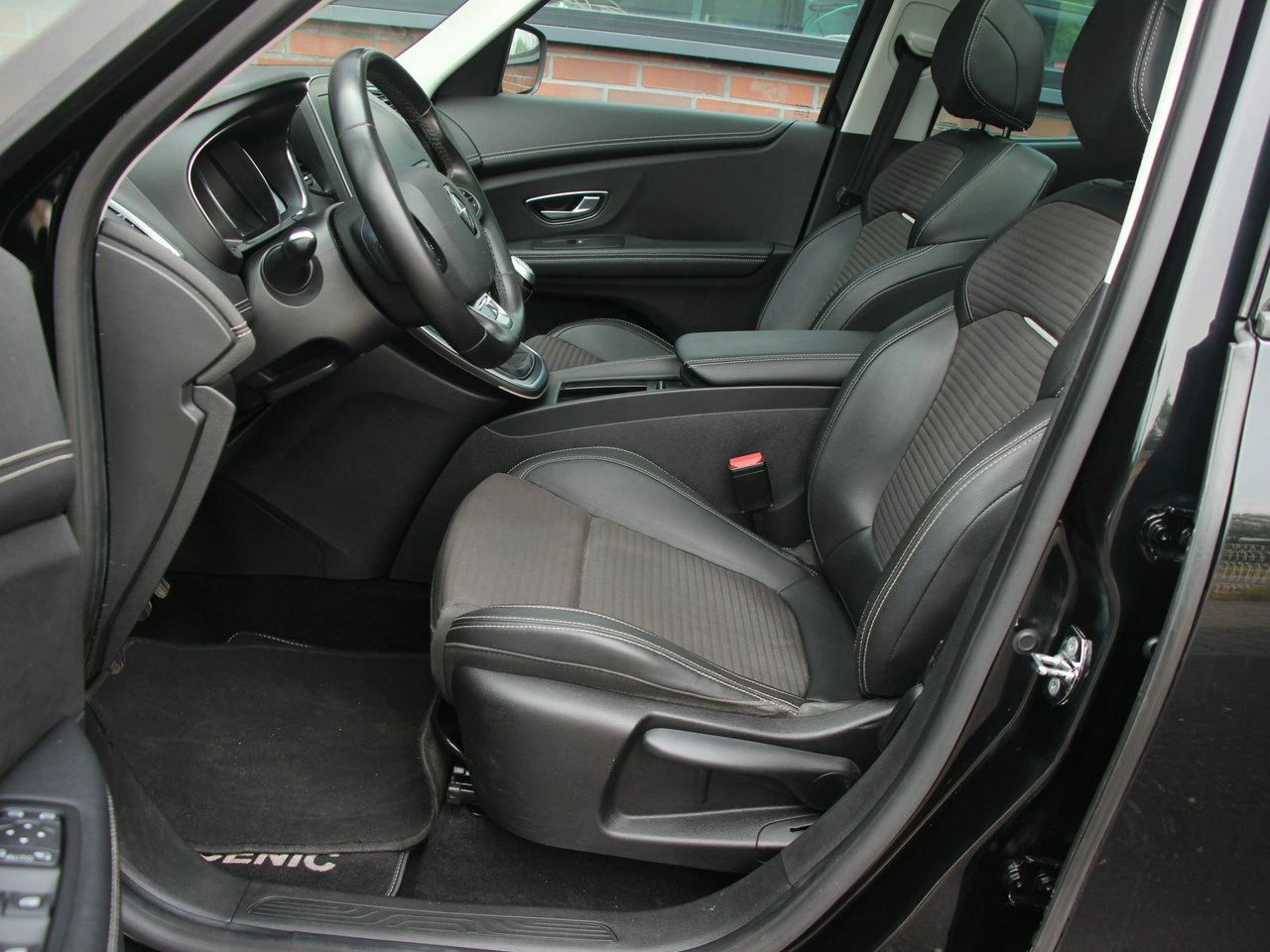 Renault Grand Scenic - Zdjęcie 9