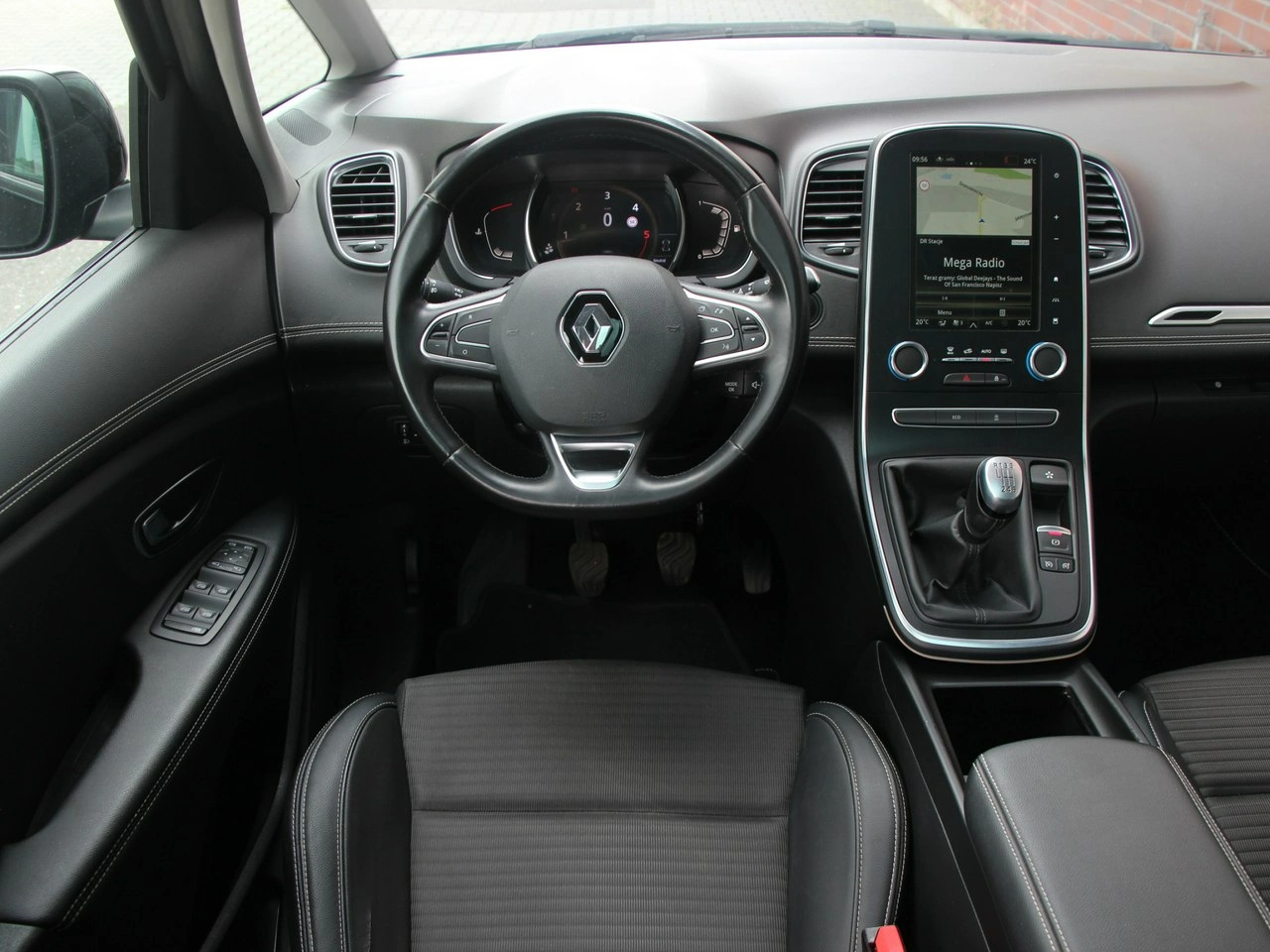 Renault Grand Scenic - Zdjęcie 16