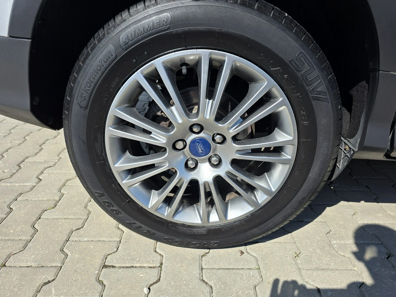 Ford Kuga - Zdjęcie 17