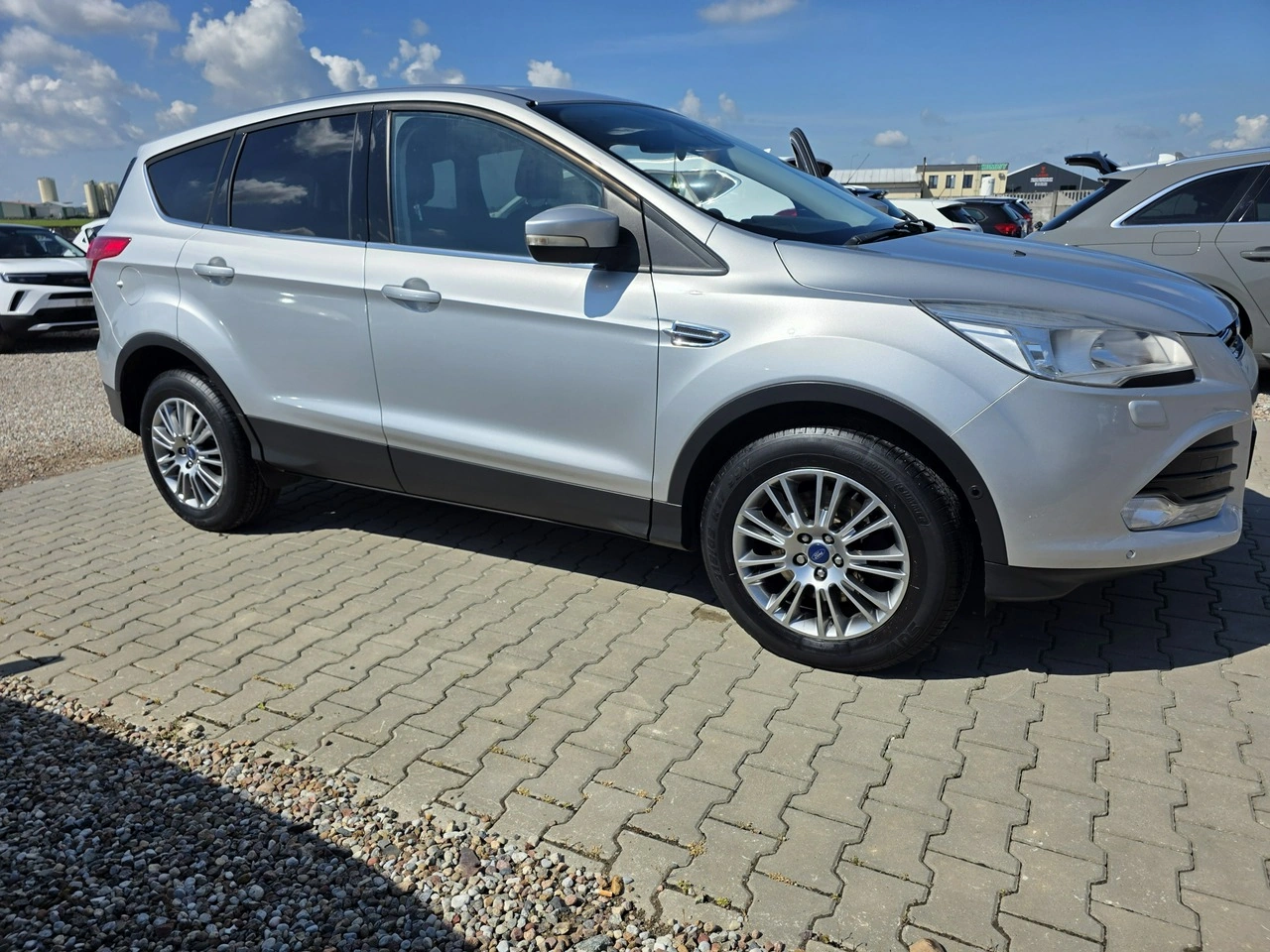Ford Kuga - Zdjęcie 21