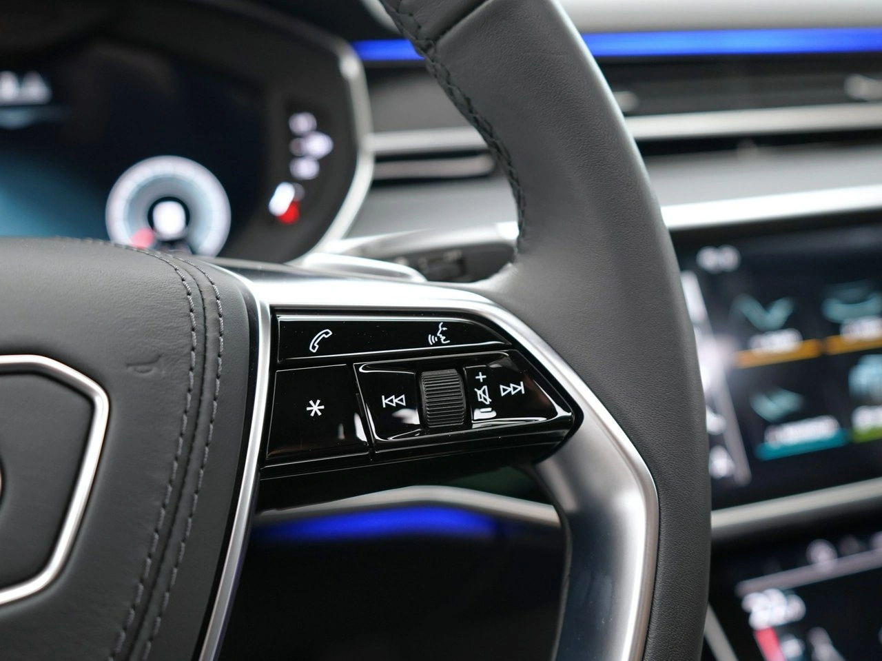 Audi A8 - Zdjęcie 19