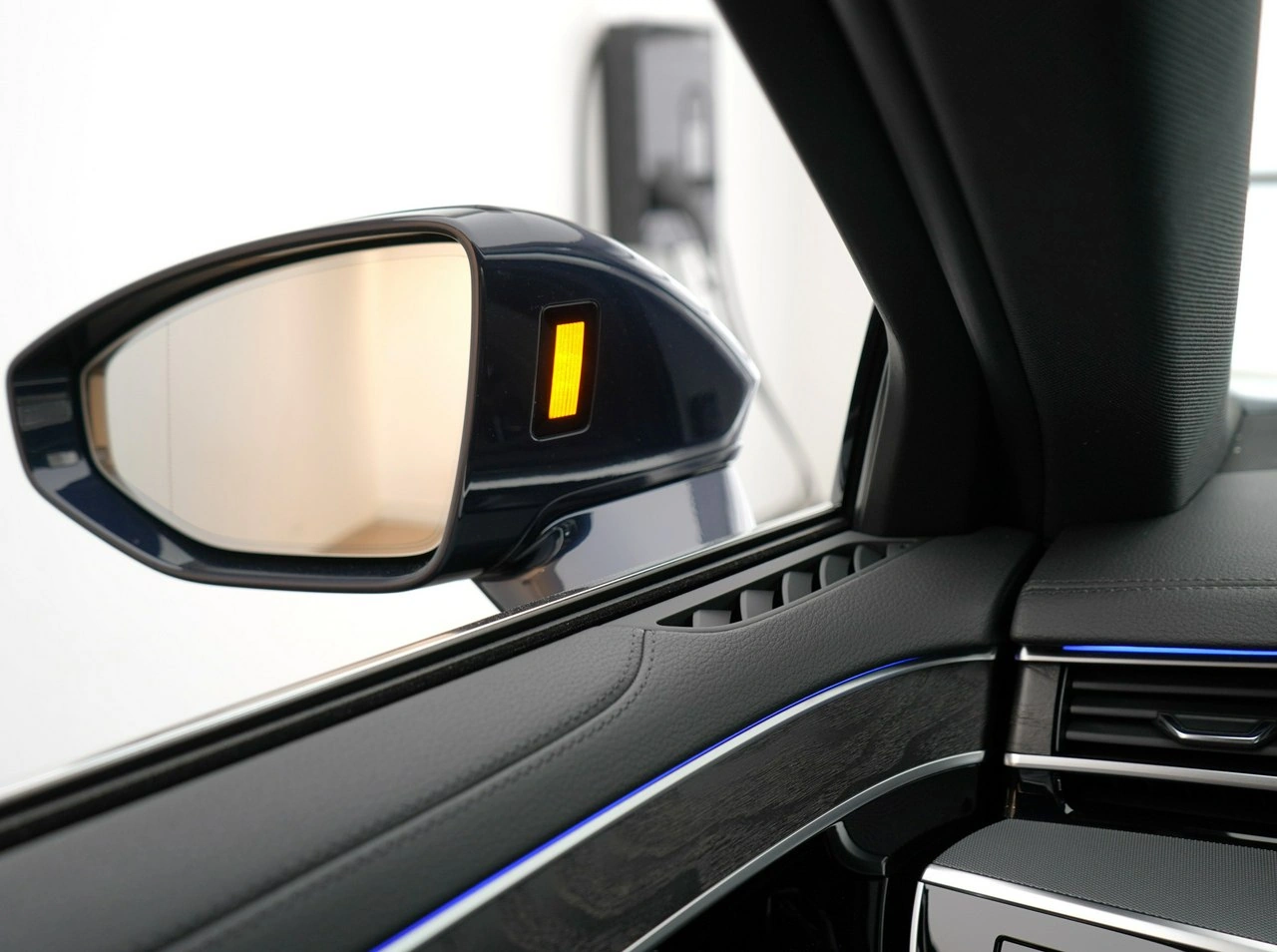 Audi A8 - Zdjęcie 24