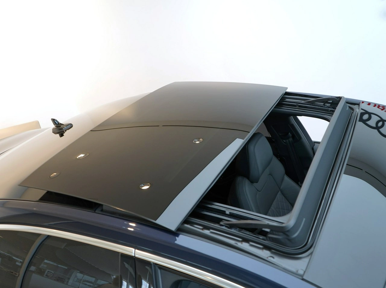 Audi A8 - Zdjęcie 7