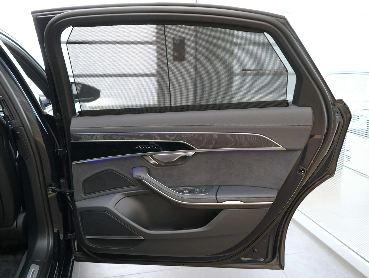 Audi A8 - Zdjęcie 29