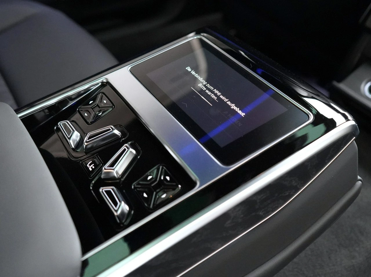 Audi A8 - Zdjęcie 31