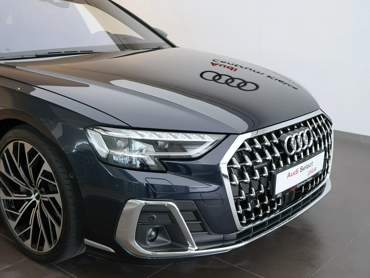 Audi A8 - Zdjęcie 8