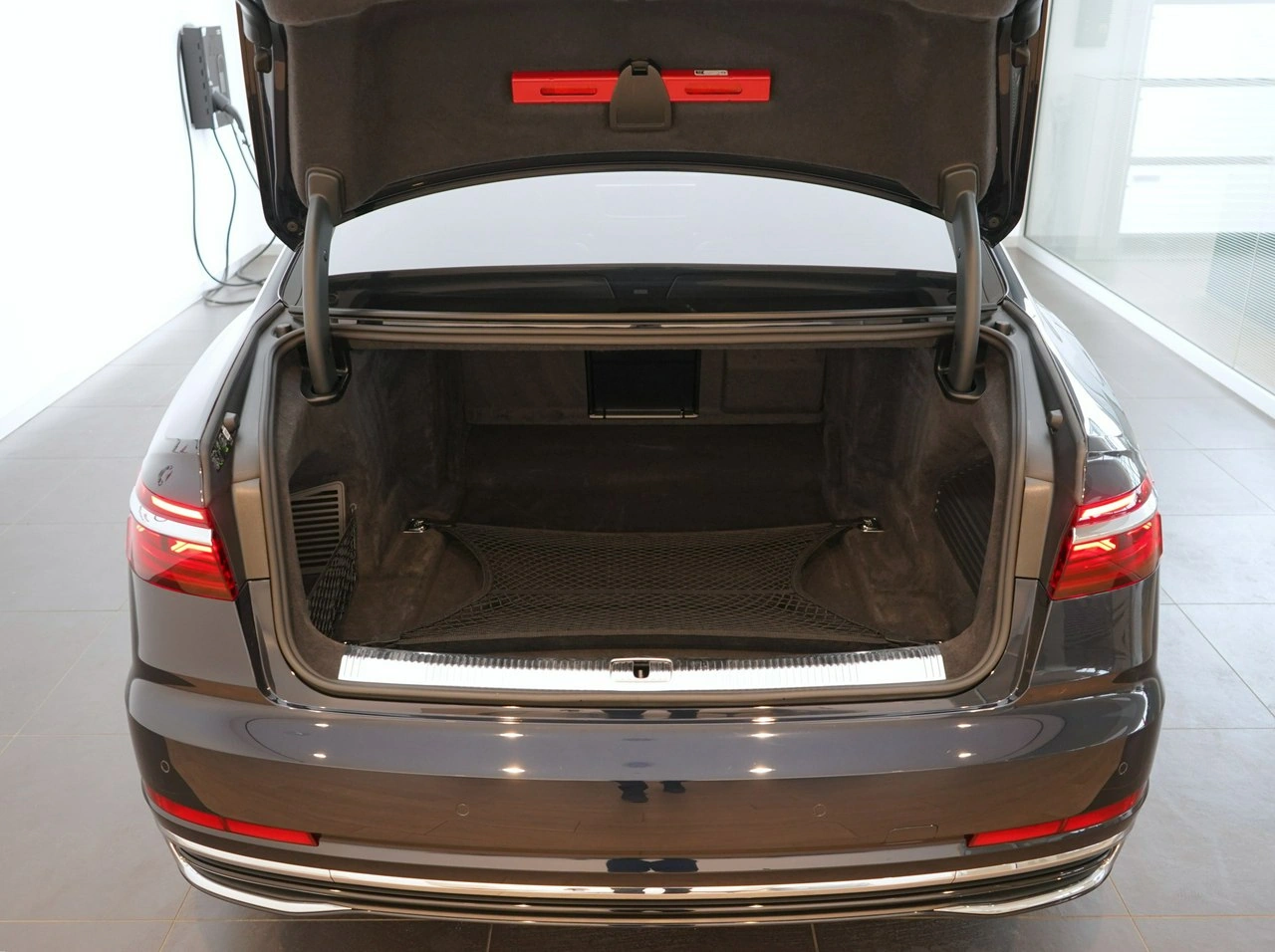 Audi A8 - Zdjęcie 10