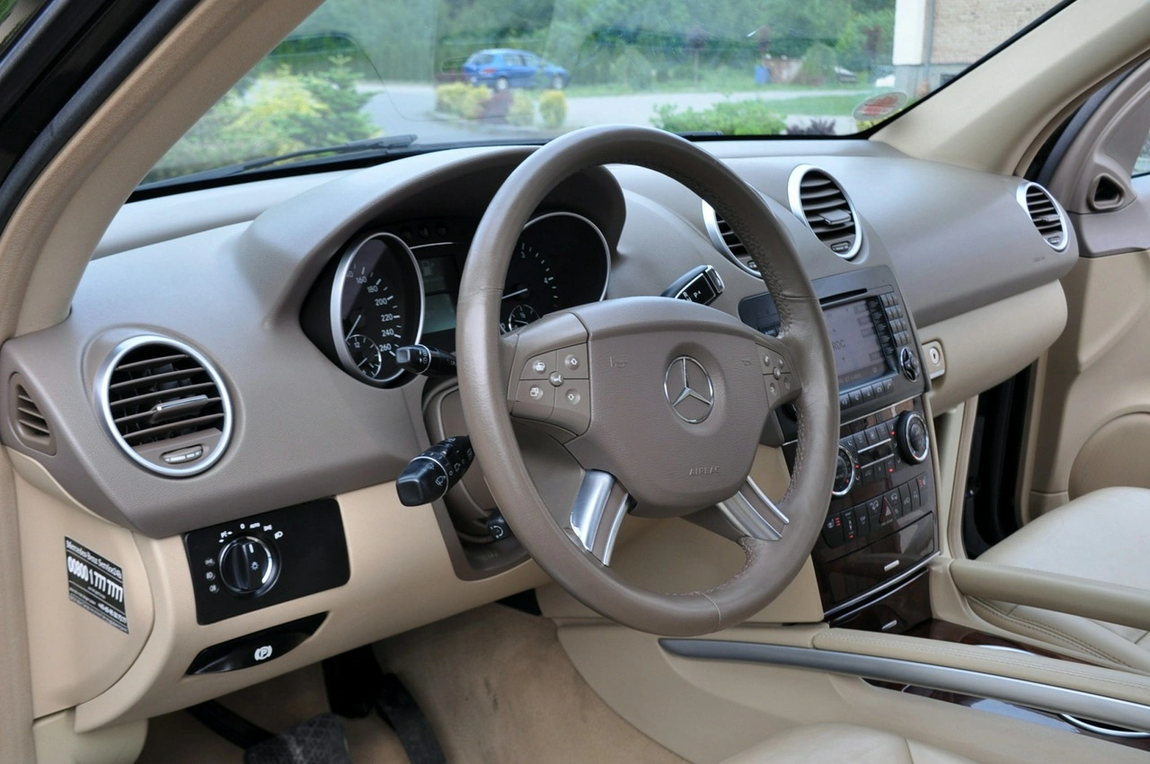 Mercedes ML 320 - Zdjęcie 23