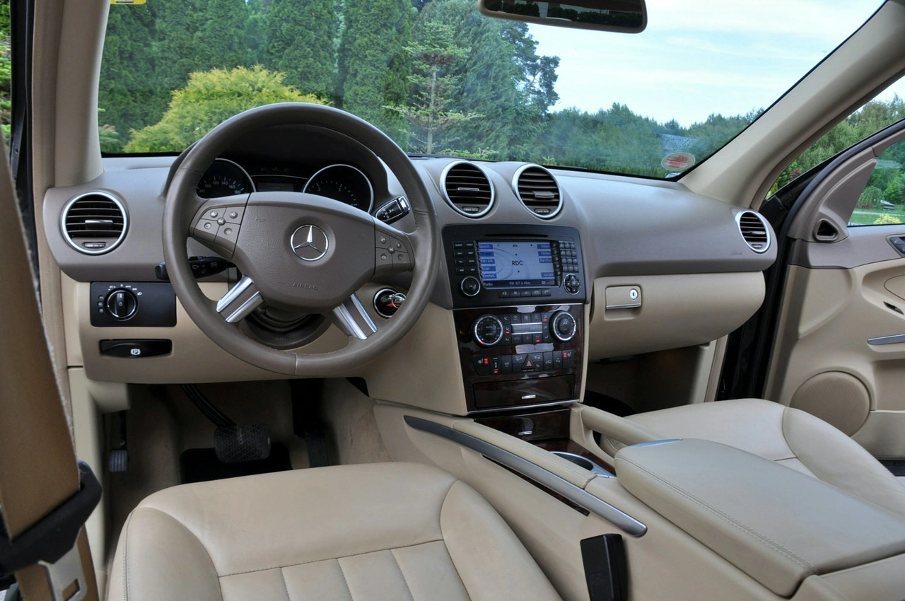 Mercedes ML 320 - Zdjęcie 30