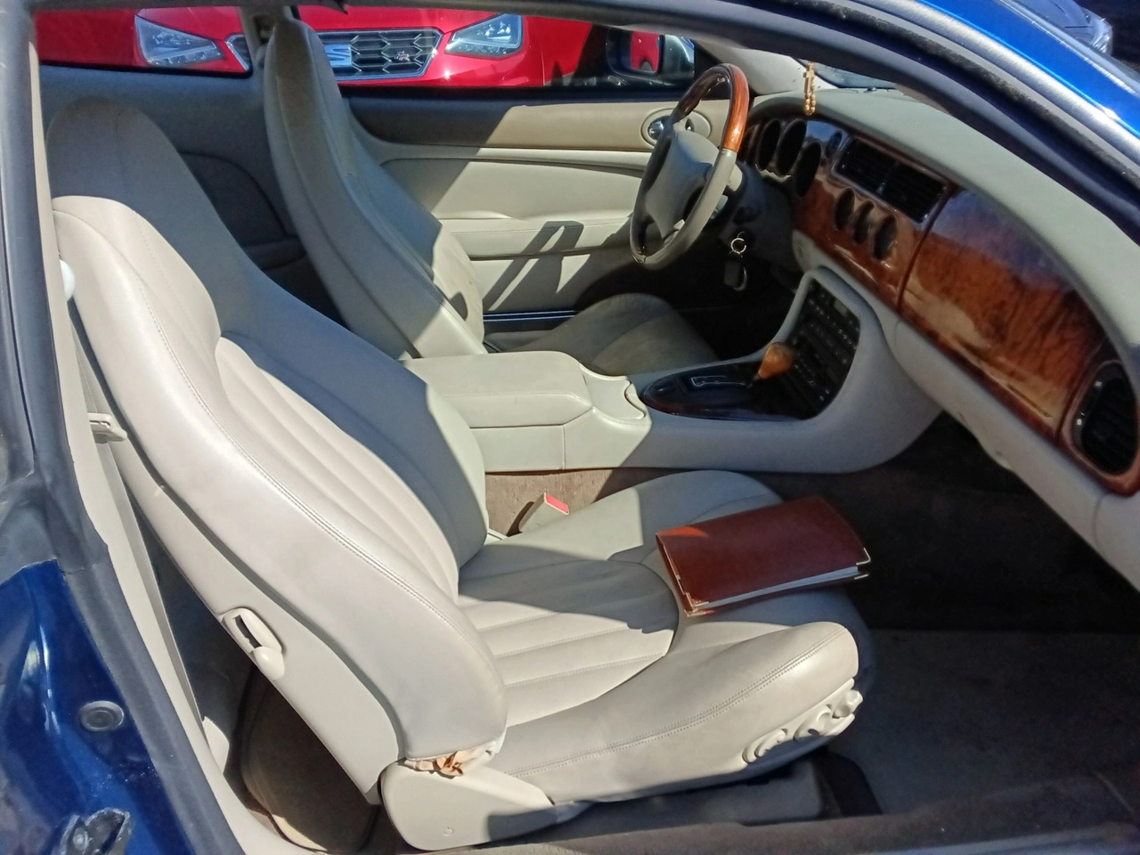 Jaguar XK8 - Zdjęcie 14