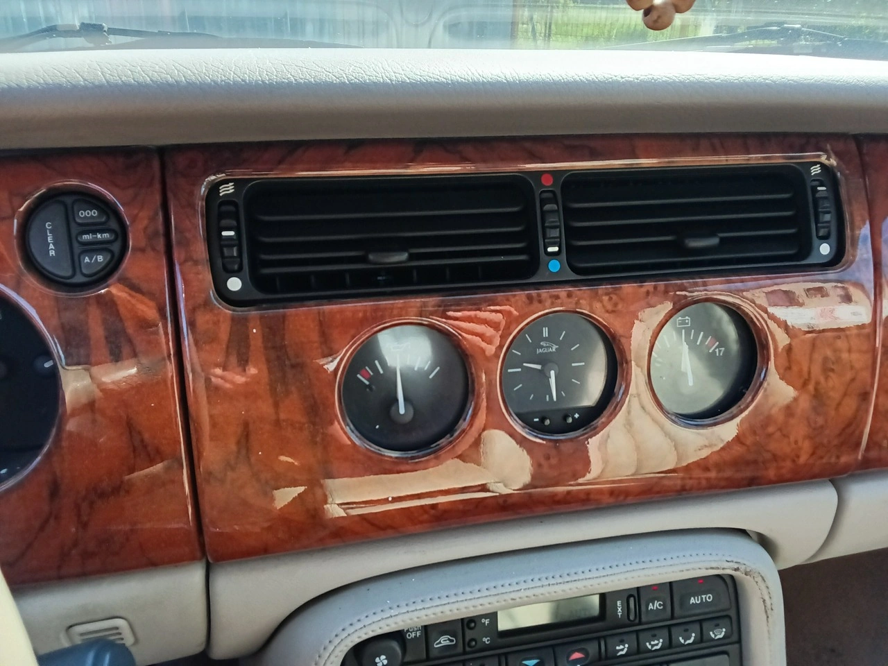 Jaguar XK8 - Zdjęcie 16