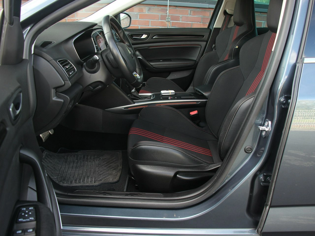 Renault Megane - Zdjęcie 9