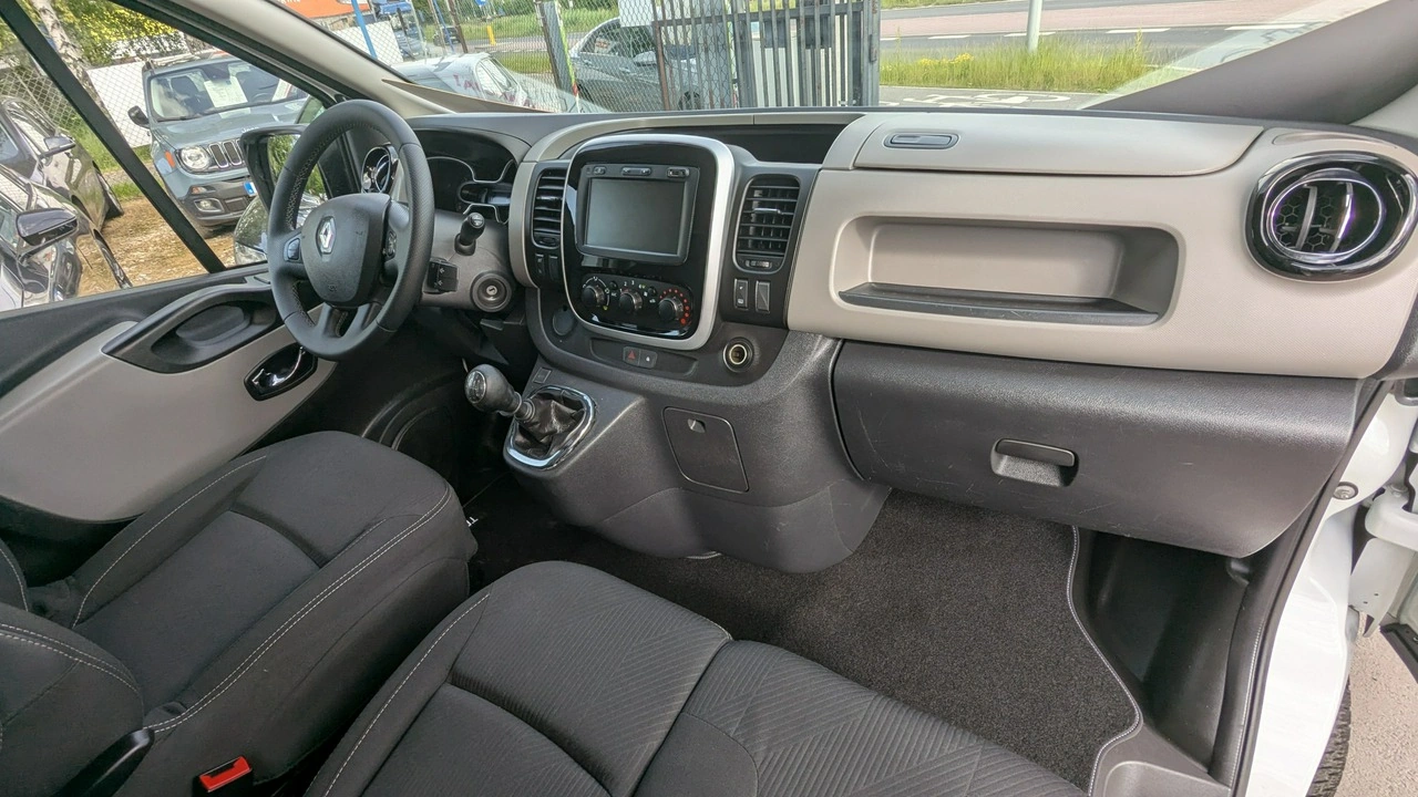 Renault Trafic - Zdjęcie 16