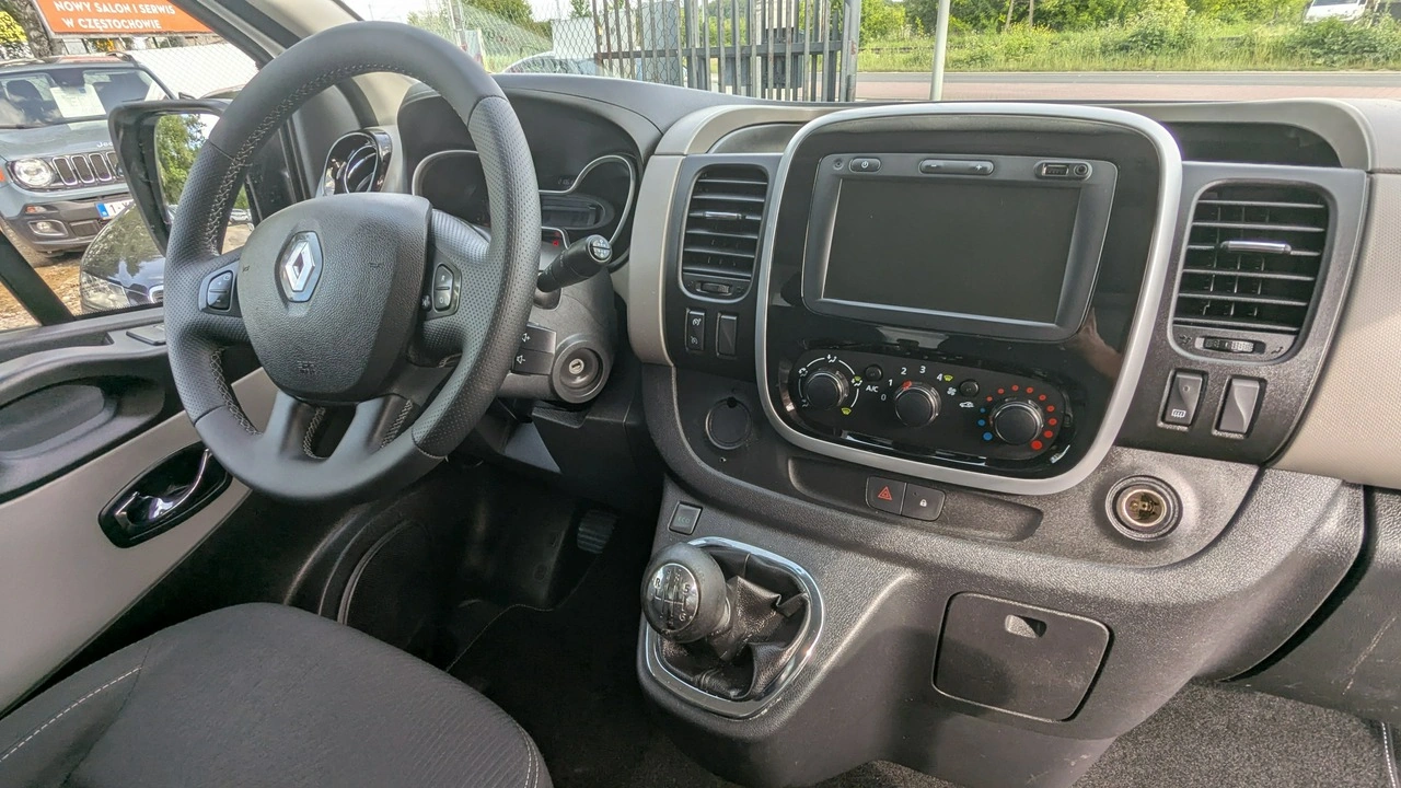 Renault Trafic - Zdjęcie 17