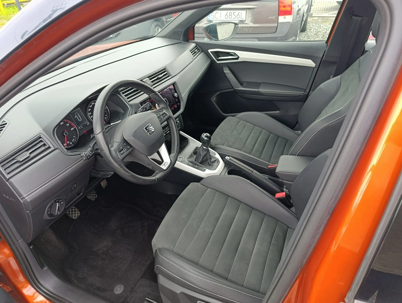 Seat Arona - Zdjęcie 10