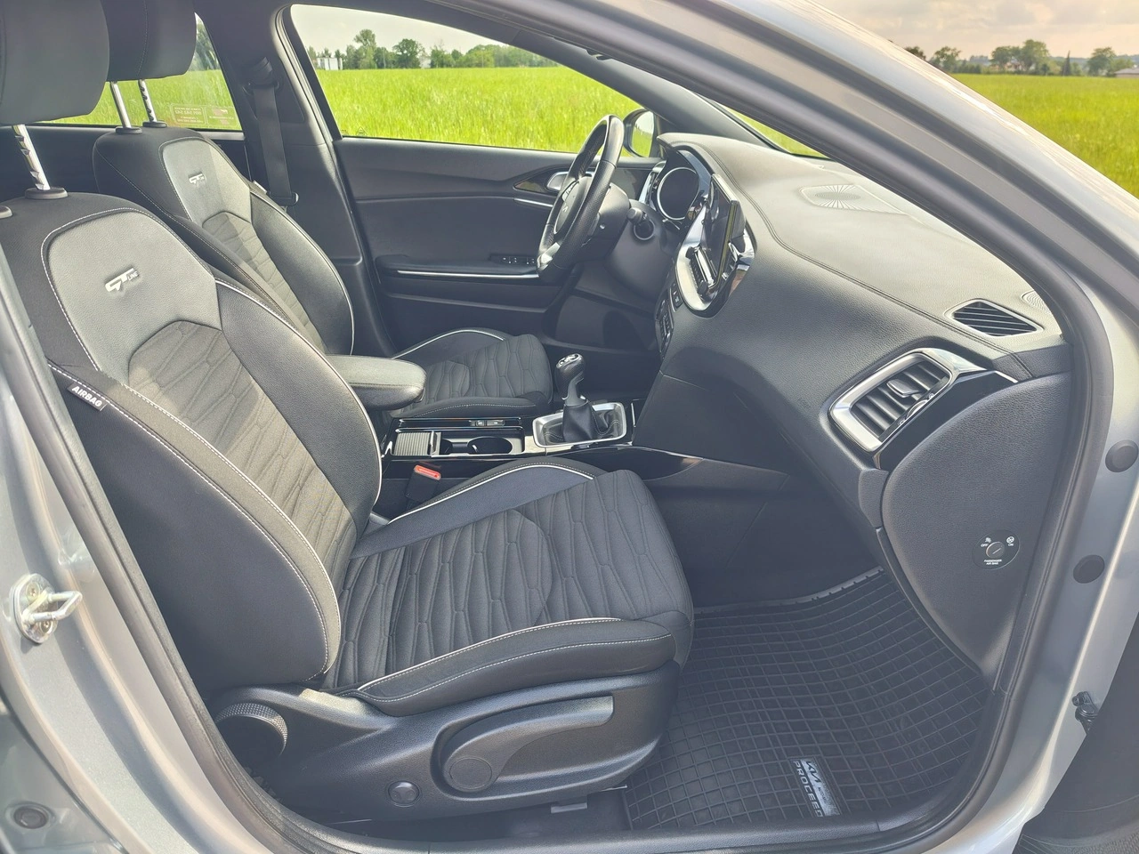 Kia Pro Cee'd - Zdjęcie 11