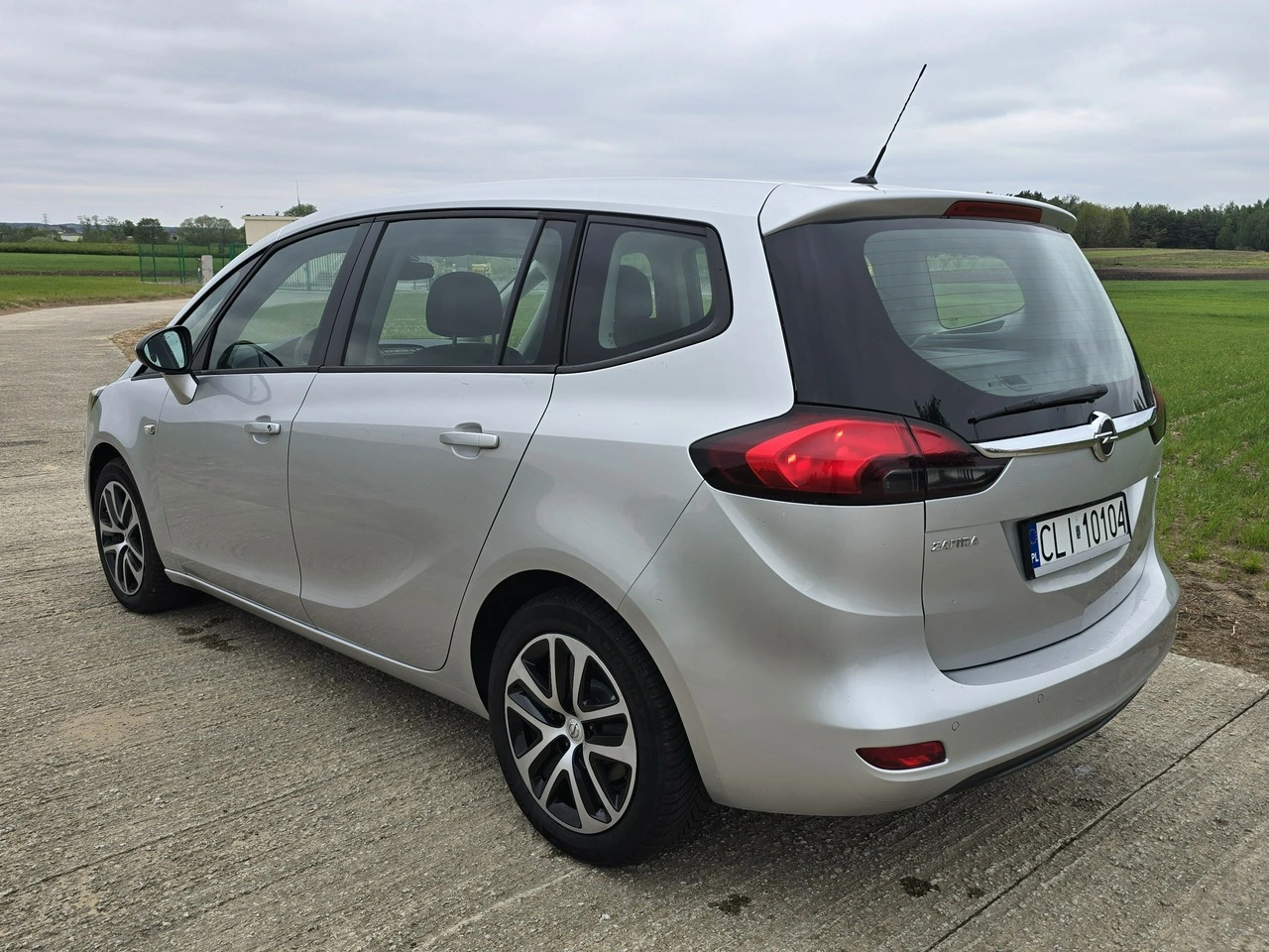Opel Zafira - Zdjęcie 2