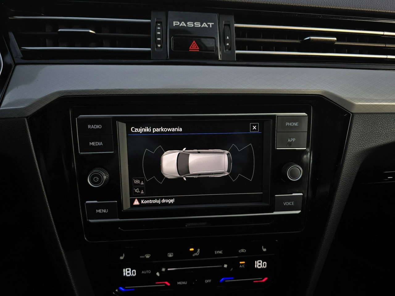 Volkswagen Passat - Zdjęcie 19
