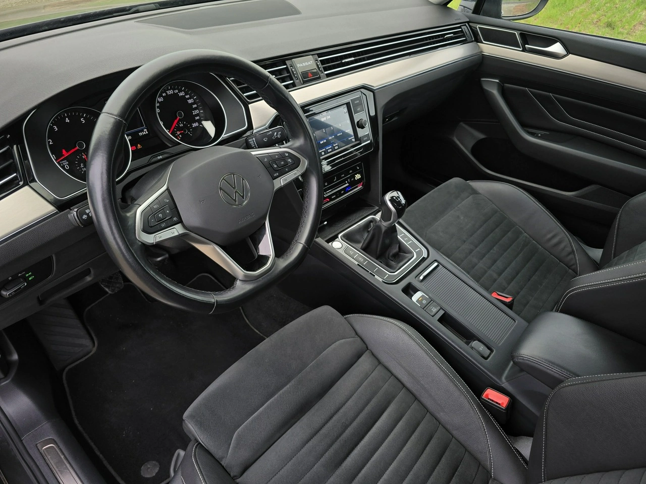 Volkswagen Passat - Zdjęcie 9