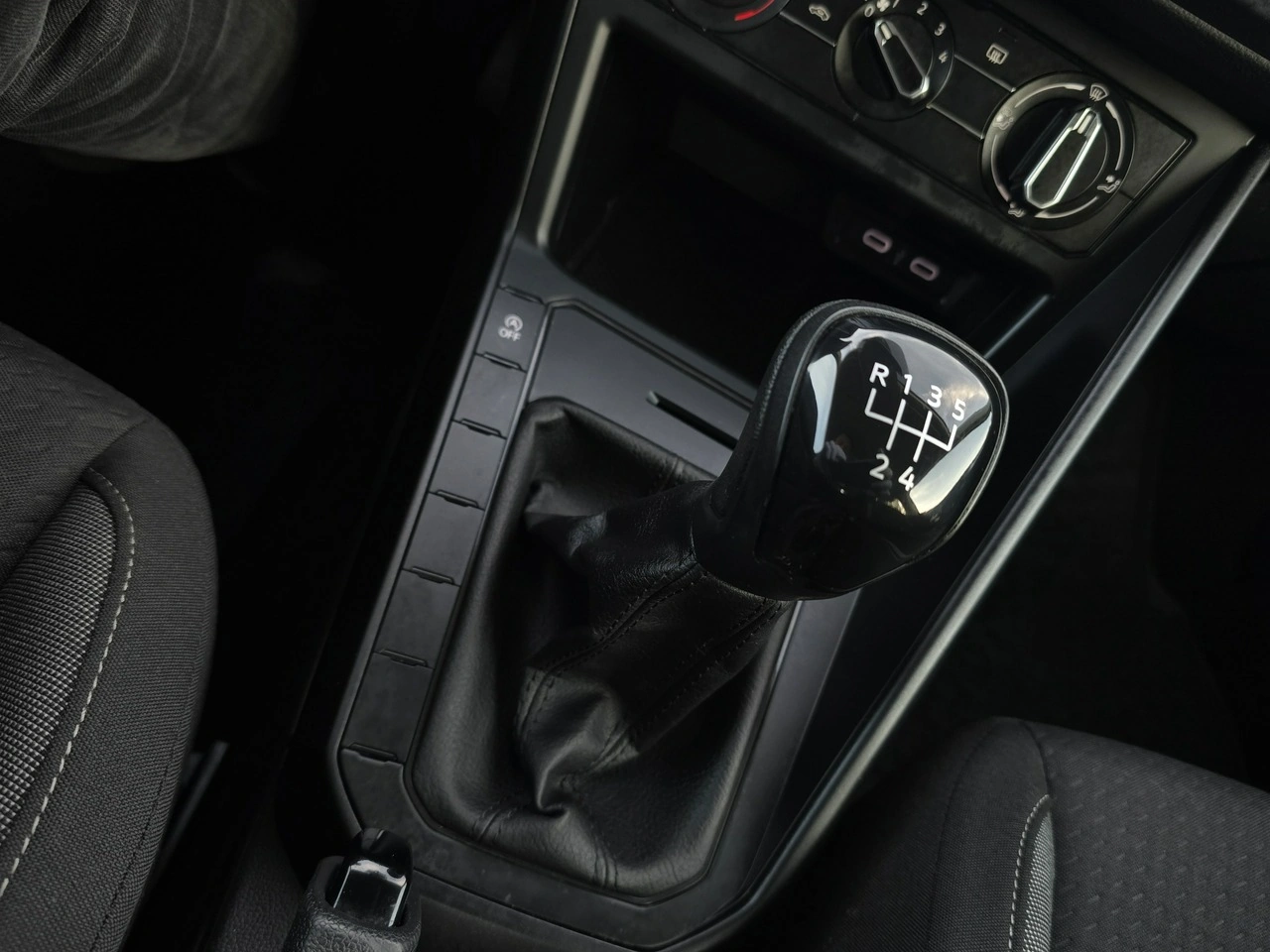 Volkswagen Polo - Zdjęcie 17