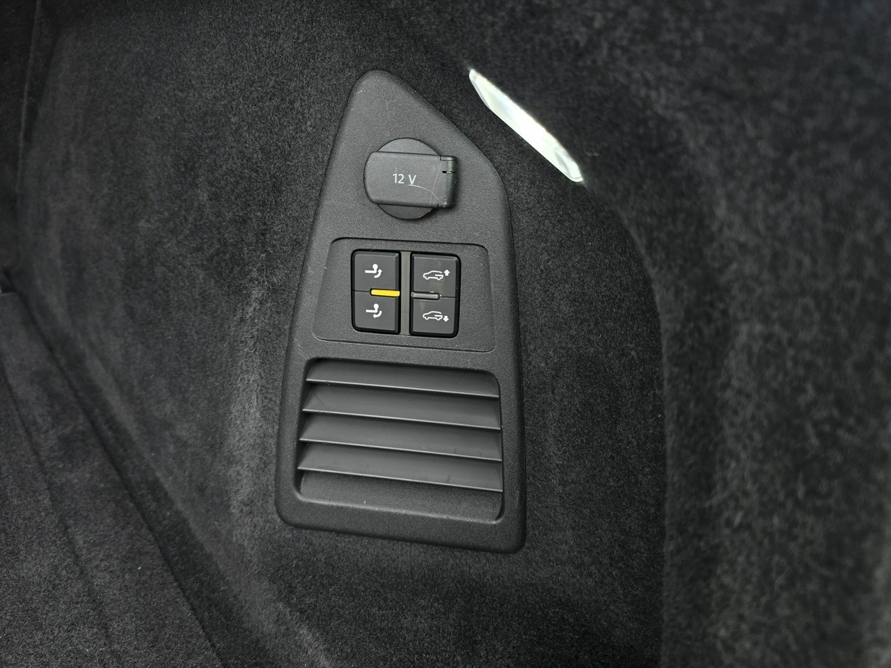 Volkswagen Touareg - Zdjęcie 36