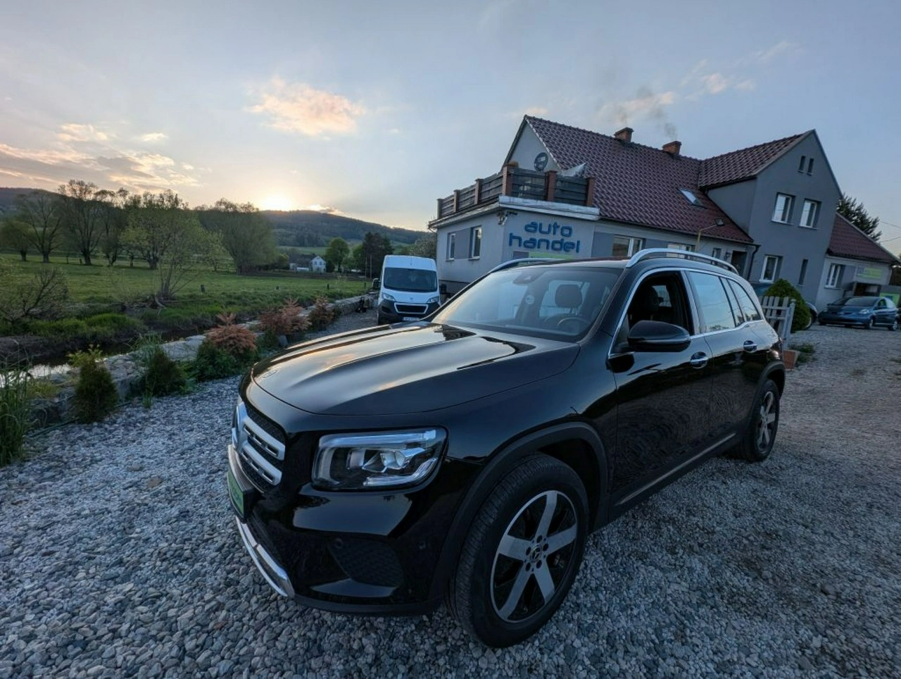 Mercedes GLB - Główne zdjęcie