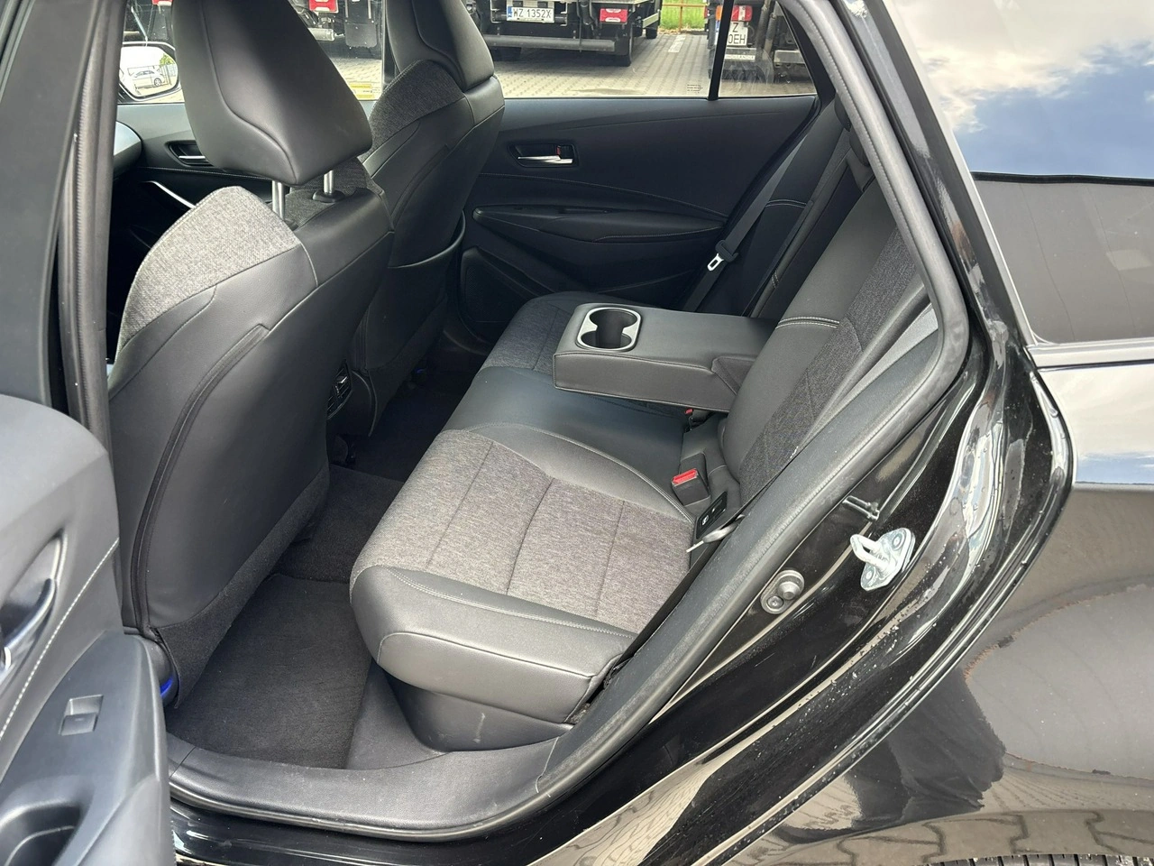 Toyota Corolla - Zdjęcie 11