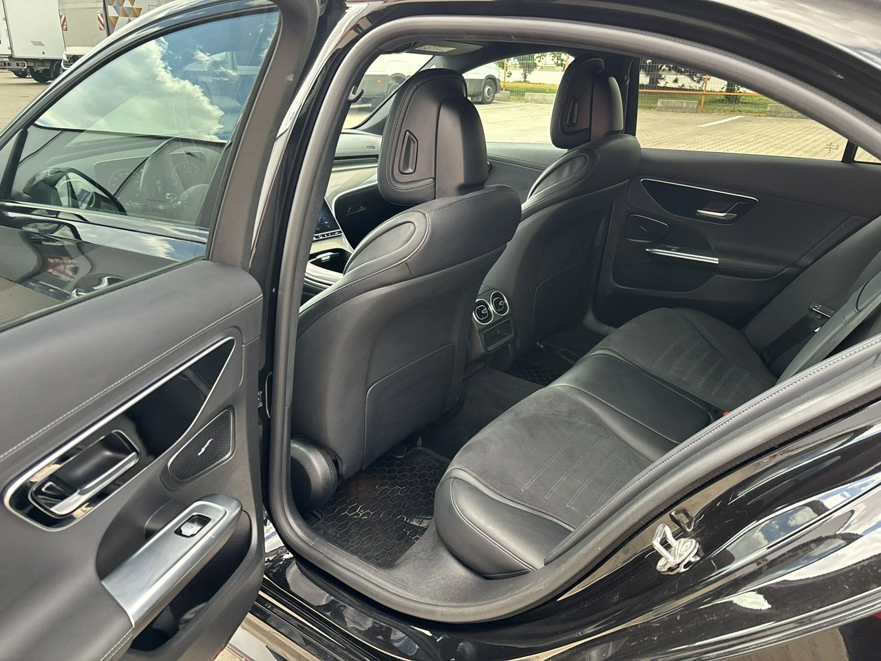 Mercedes C 200 - Zdjęcie 11