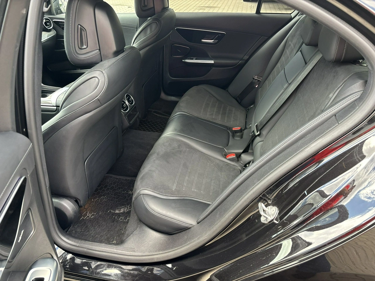 Mercedes C 200 - Zdjęcie 12