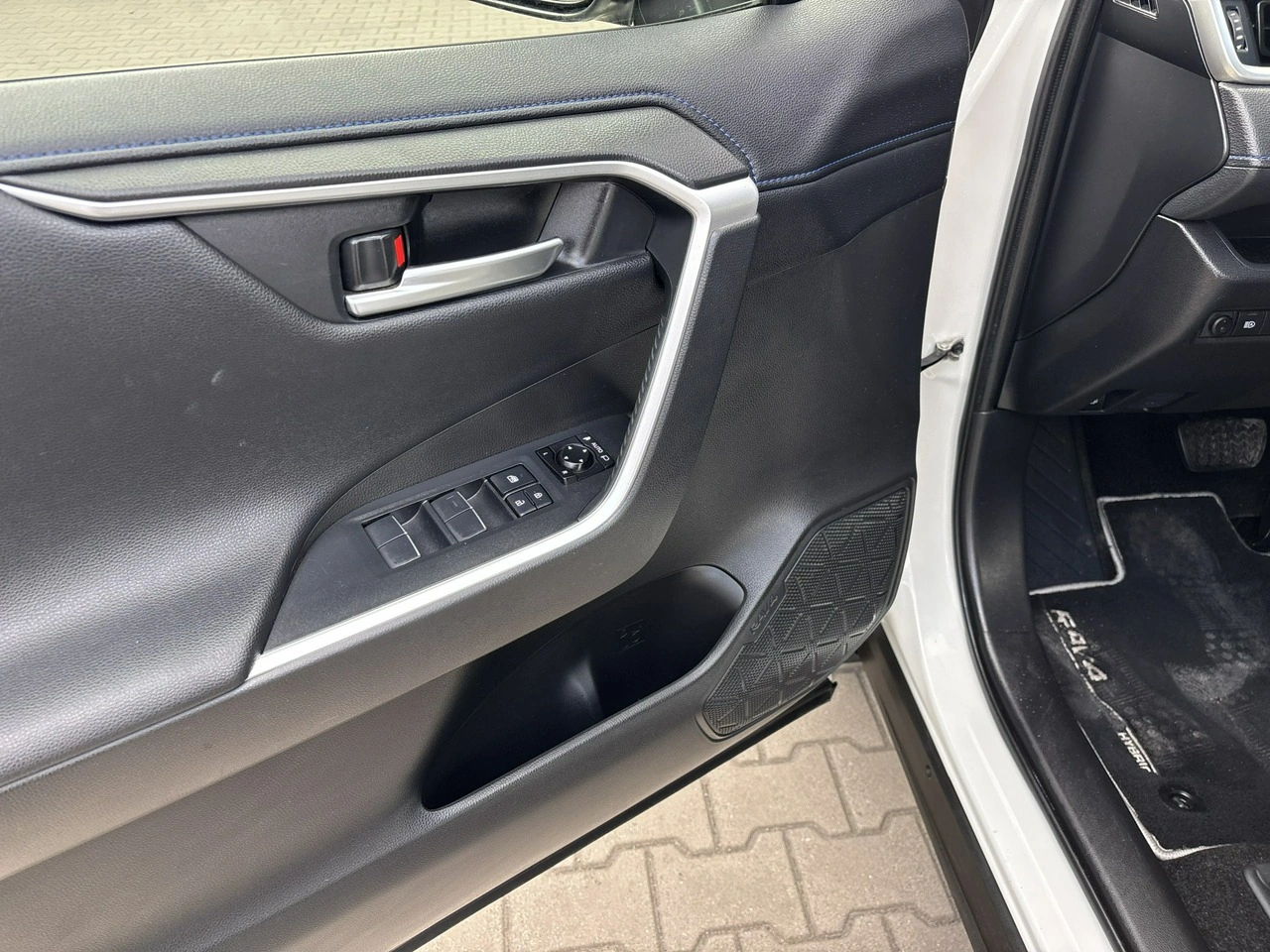 Toyota RAV-4 - Zdjęcie 10