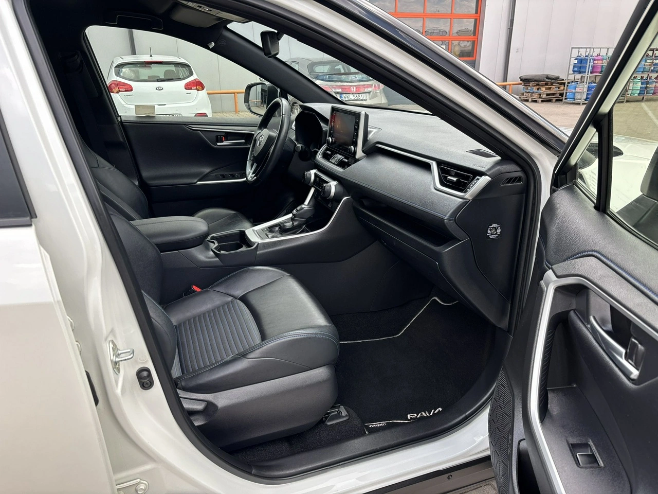Toyota RAV-4 - Zdjęcie 18