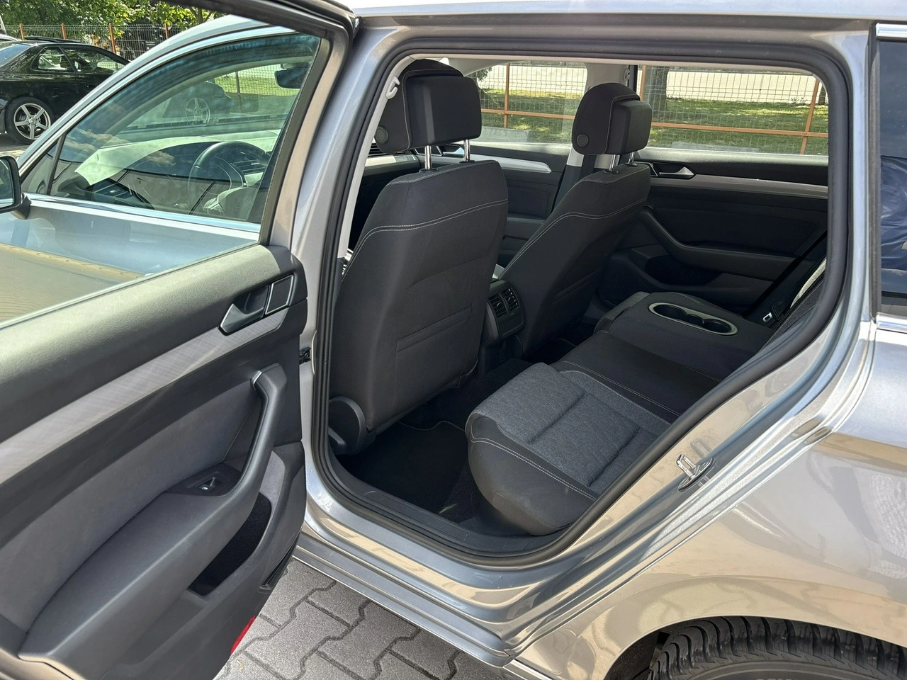 Volkswagen Passat - Zdjęcie 11