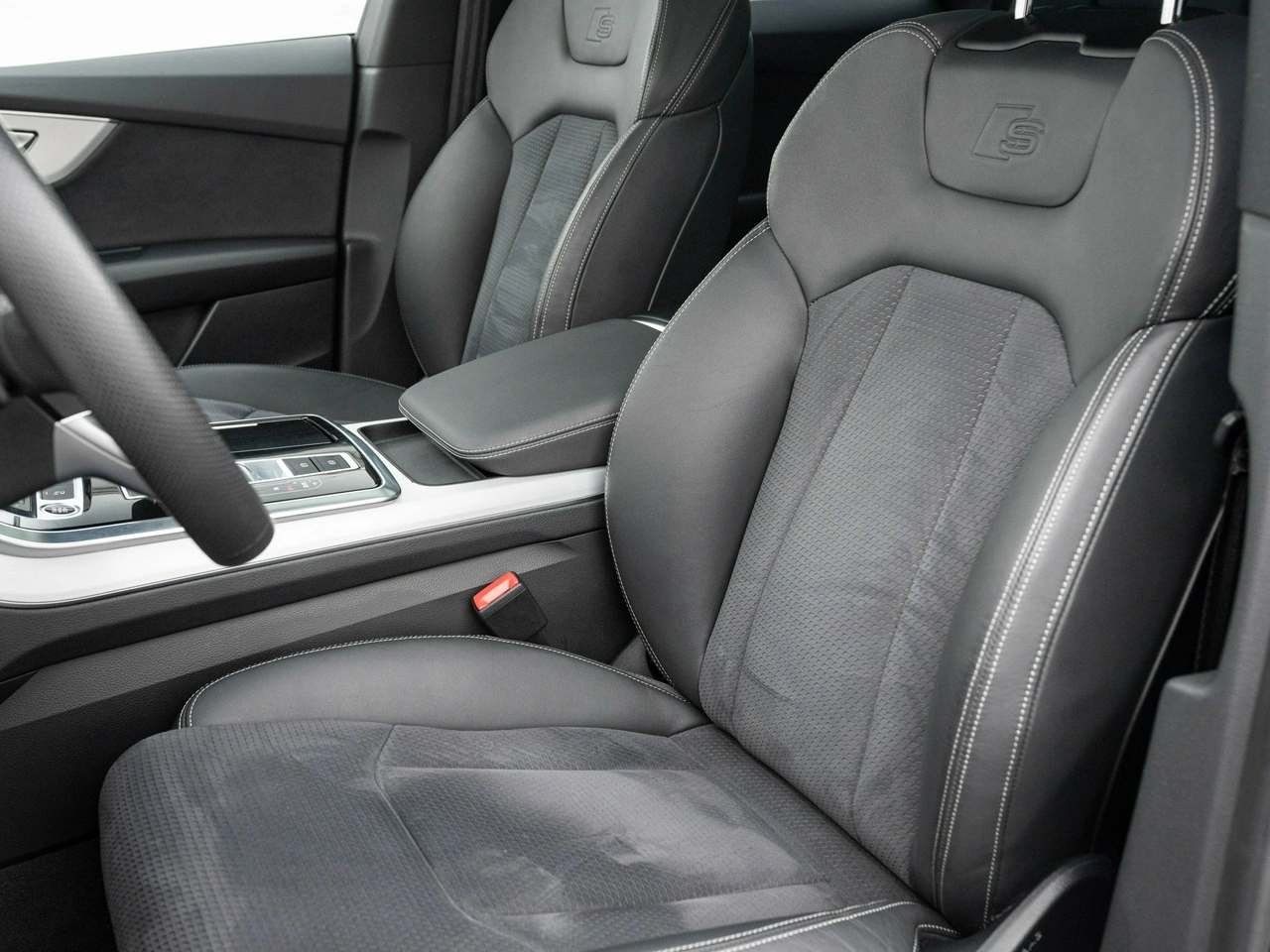 Audi Q8 - Zdjęcie 10
