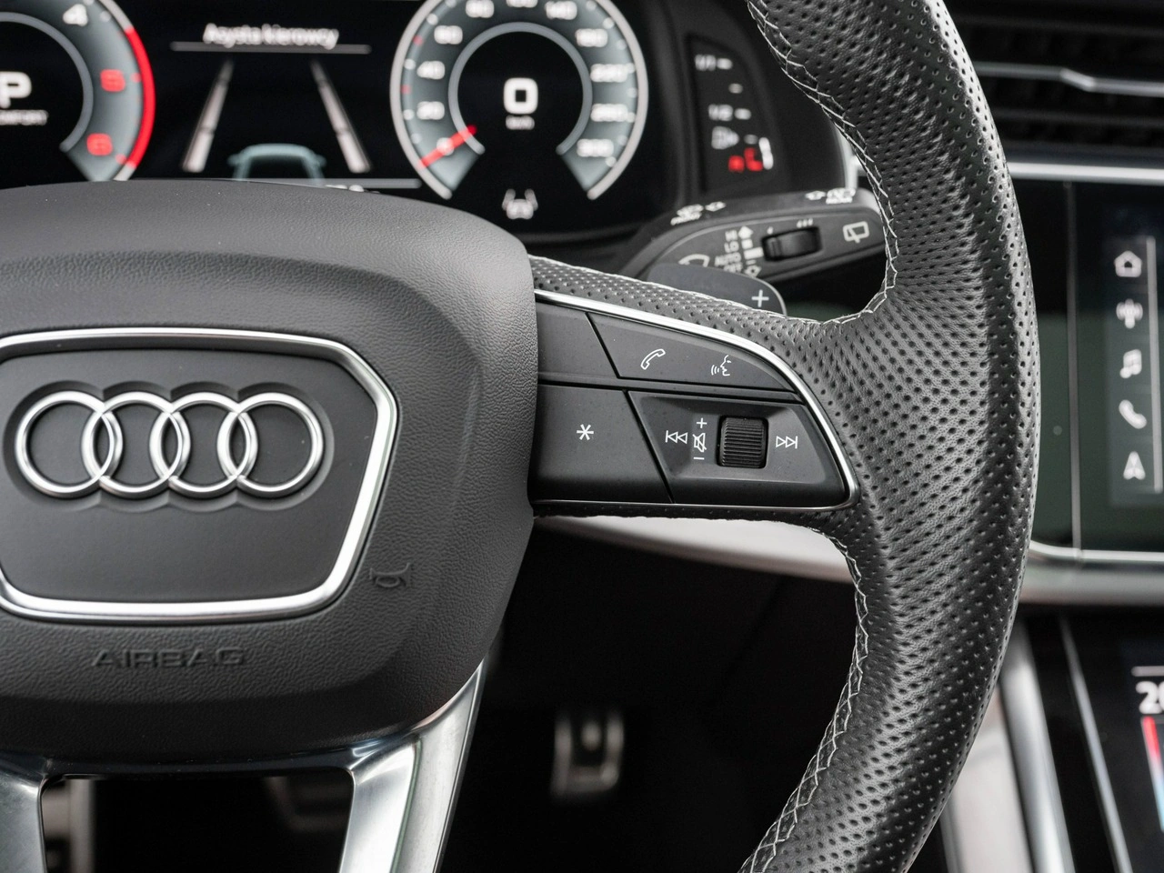 Audi Q8 - Zdjęcie 13